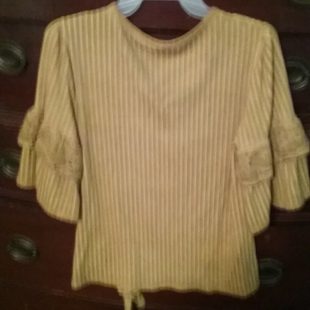 ladies XS blouse, brand new with tags. Beautiful golden color.
